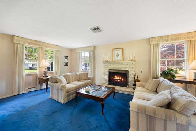 55 Longfellow Road, Holyoke, MA 01040