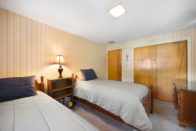 55 Longfellow Road, Holyoke, MA 01040