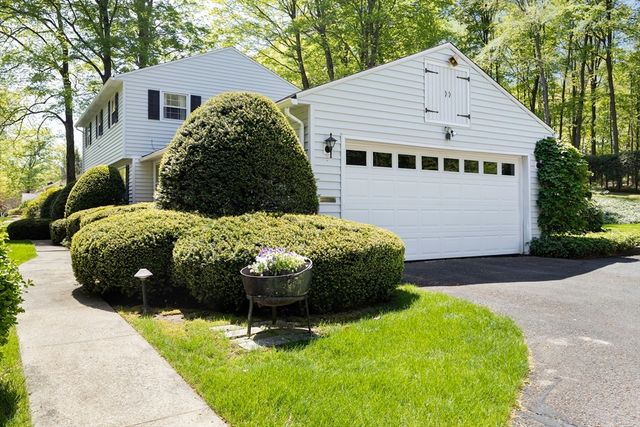 55 Longfellow Road, Holyoke, MA 01040