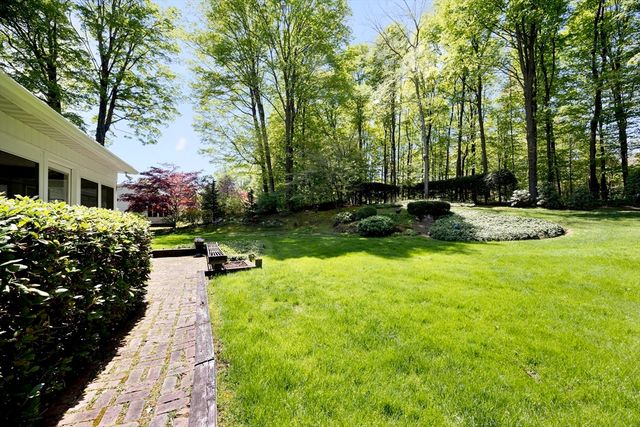 55 Longfellow Road, Holyoke, MA 01040