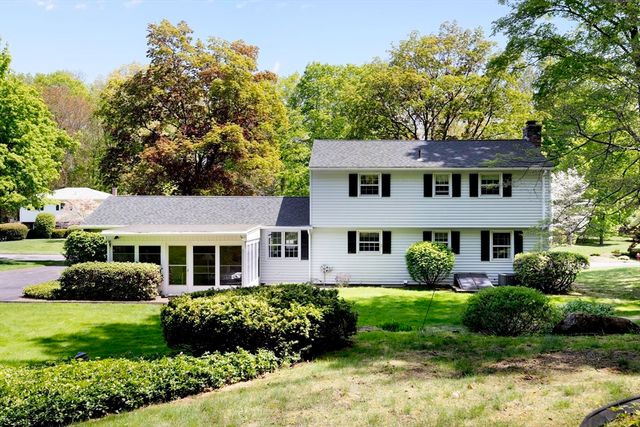 55 Longfellow Road, Holyoke, MA 01040
