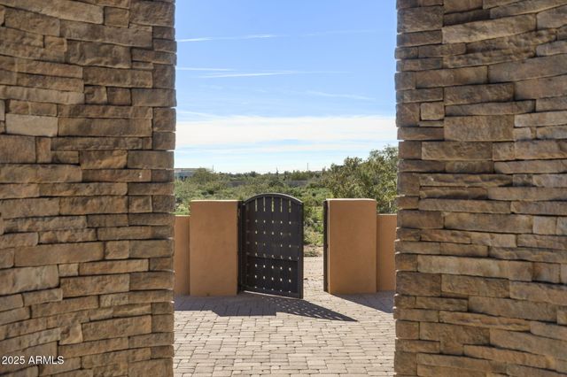 16215 E SAGUARO VISTA Drive, Scottsdale, AZ 85262