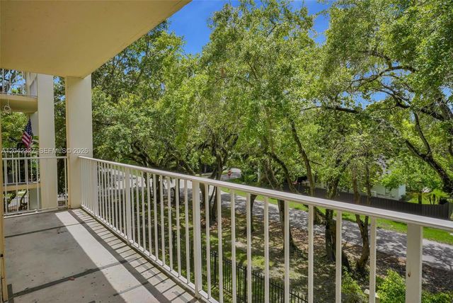 9301 SW 92nd Avenue A302, Miami, FL 33176