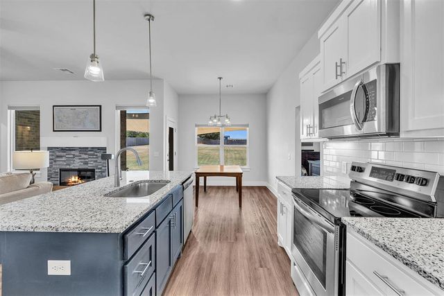 918 Red Rock Road, Blanchard, OK 73010