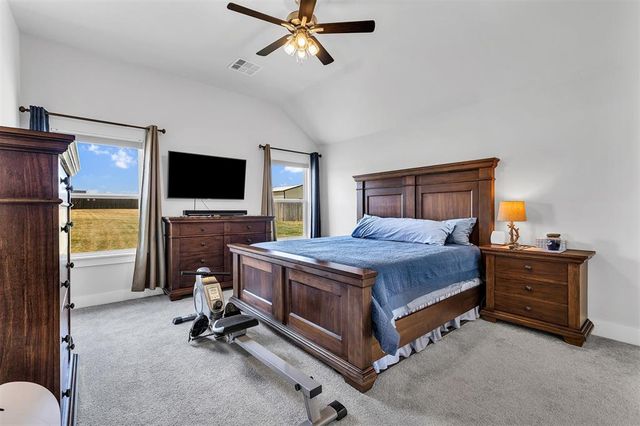 918 Red Rock Road, Blanchard, OK 73010