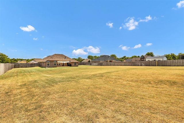 918 Red Rock Road, Blanchard, OK 73010