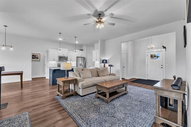 918 Red Rock Road, Blanchard, OK 73010