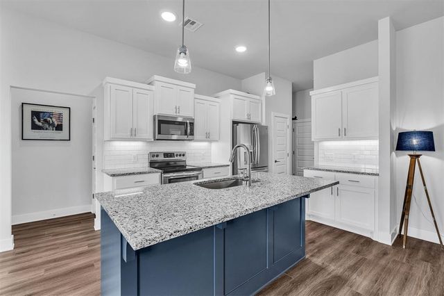 918 Red Rock Road, Blanchard, OK 73010