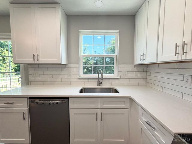 1394 Apple Farm Drive, Batavia Twp, OH 45102