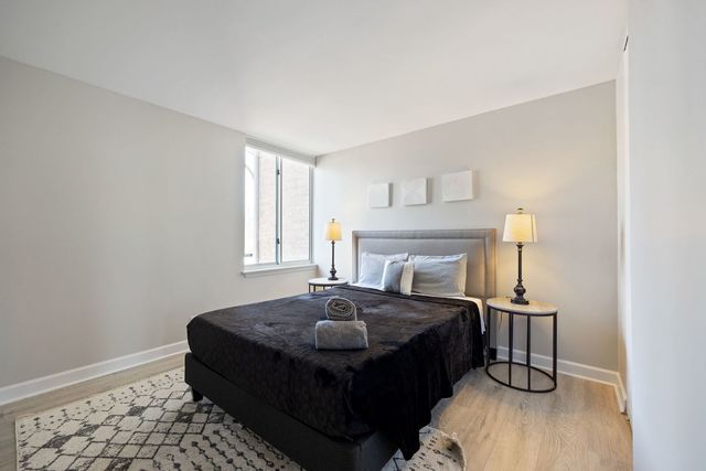 6000 E Lake Drive 1D, Lisle, IL 60532