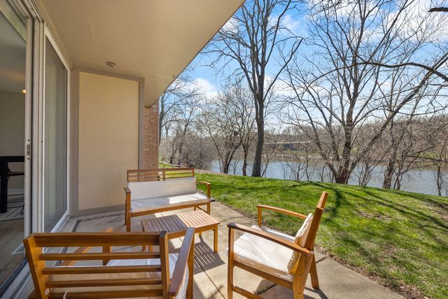 6000 E Lake Drive 1D, Lisle, IL 60532