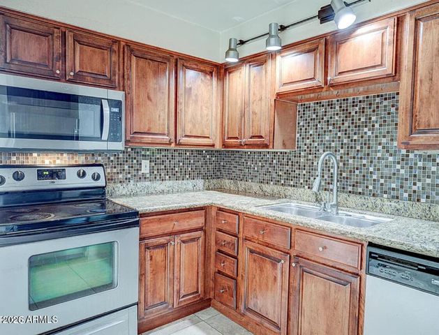 7110 E CONTINENTAL Drive 2008, Scottsdale, AZ 85257