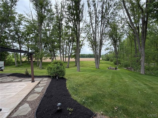 7701 Mocha Bear, Lysander, NY 13027