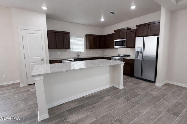 12885 CRYSTAL DOWNS, El Paso, TX 79928