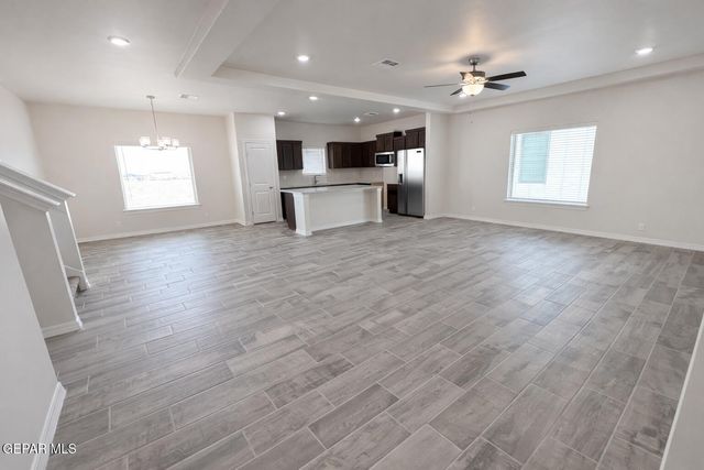 12885 CRYSTAL DOWNS, El Paso, TX 79928