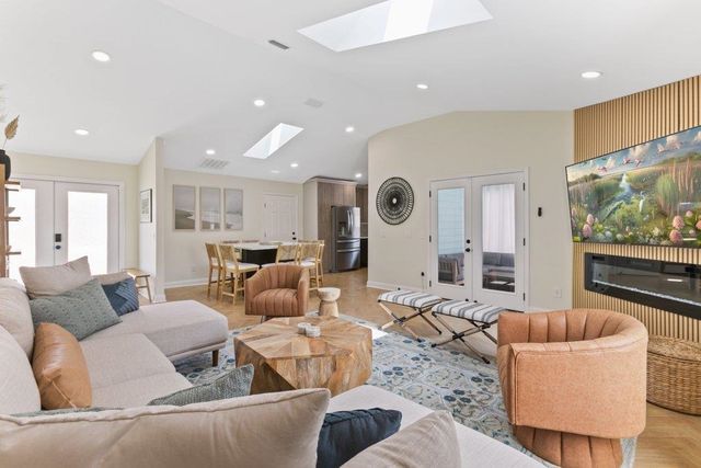 77 Aloha Cir, St Augustine, FL 32080