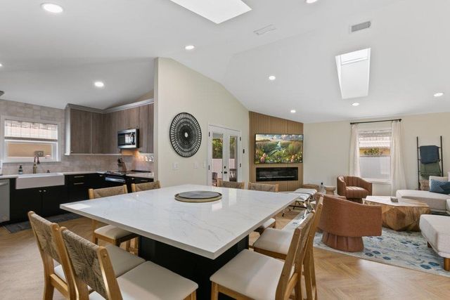 77 Aloha Cir, St Augustine, FL 32080