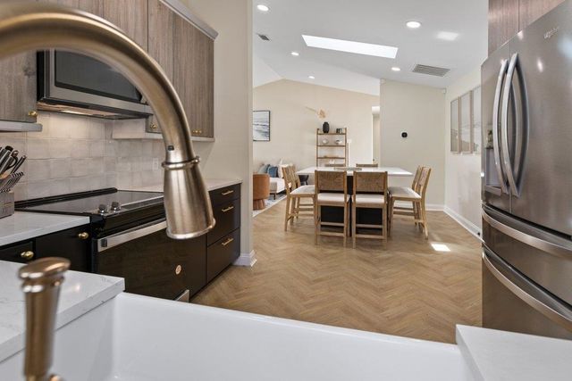 77 Aloha Cir, St Augustine, FL 32080