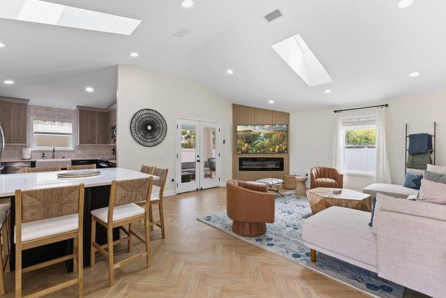 77 Aloha Cir, St Augustine, FL 32080