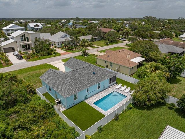 77 Aloha Cir, St Augustine, FL 32080