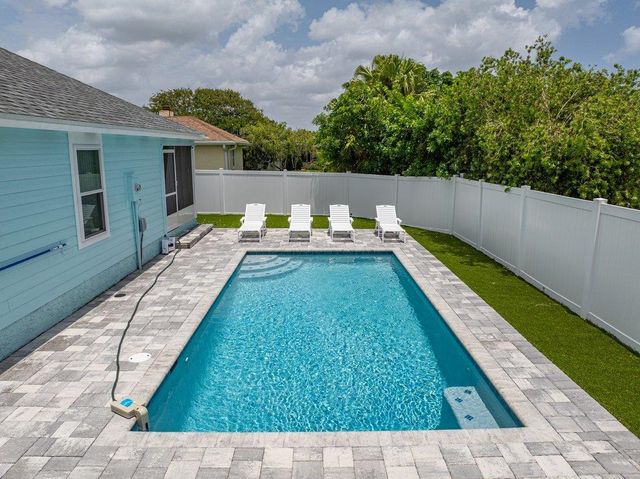 77 Aloha Cir, St Augustine, FL 32080