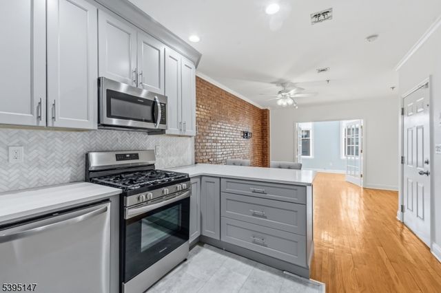 919 Park Ave 3R, Hoboken City, NJ 07030