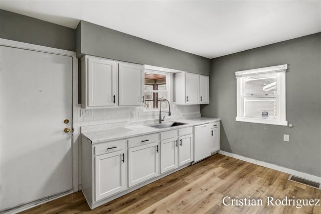 1118 Dunham Street, Grand Rapids, MI 49506