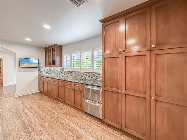 15452 Varden, Sherman Oaks, CA 91403