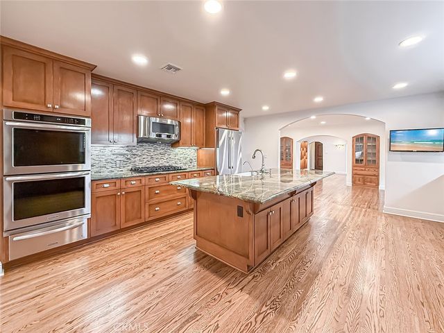 15452 Varden, Sherman Oaks, CA 91403