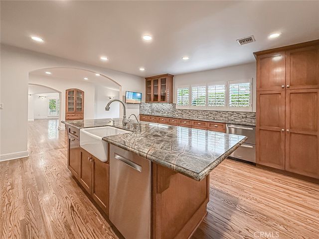 15452 Varden, Sherman Oaks, CA 91403