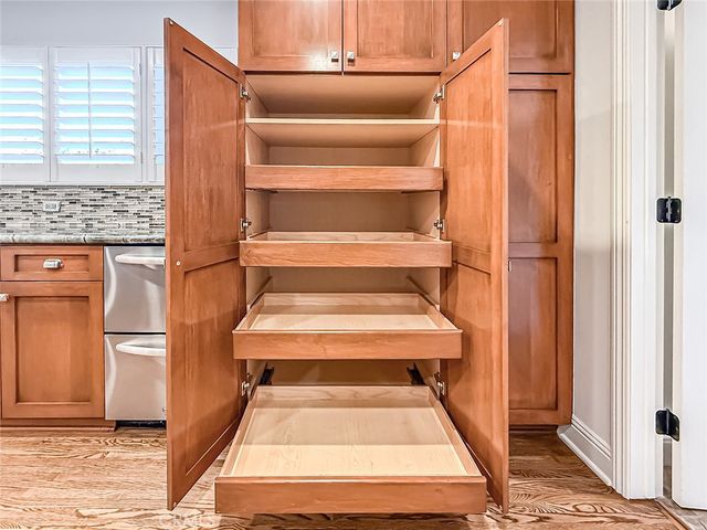 15452 Varden, Sherman Oaks, CA 91403