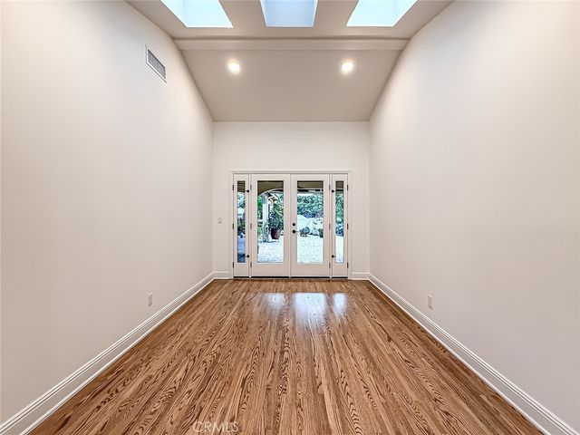 15452 Varden, Sherman Oaks, CA 91403