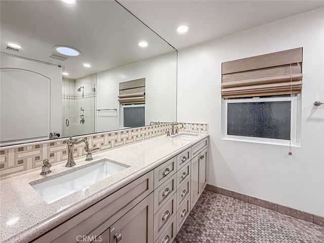 15452 Varden, Sherman Oaks, CA 91403