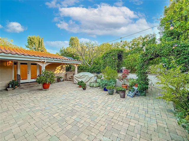 15452 Varden, Sherman Oaks, CA 91403