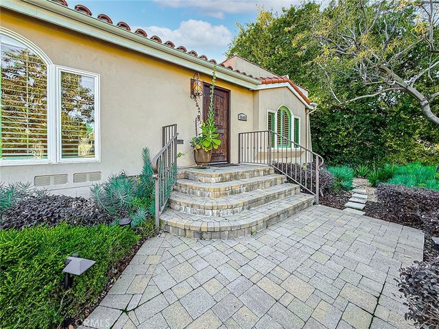 15452 Varden, Sherman Oaks, CA 91403