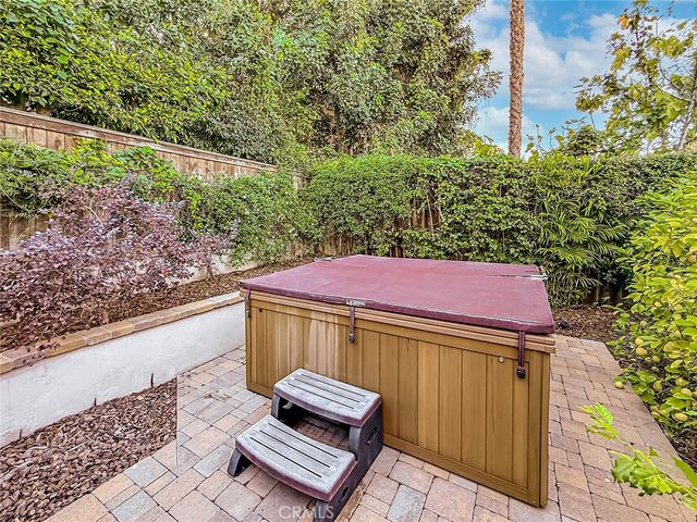 15452 Varden, Sherman Oaks, CA 91403