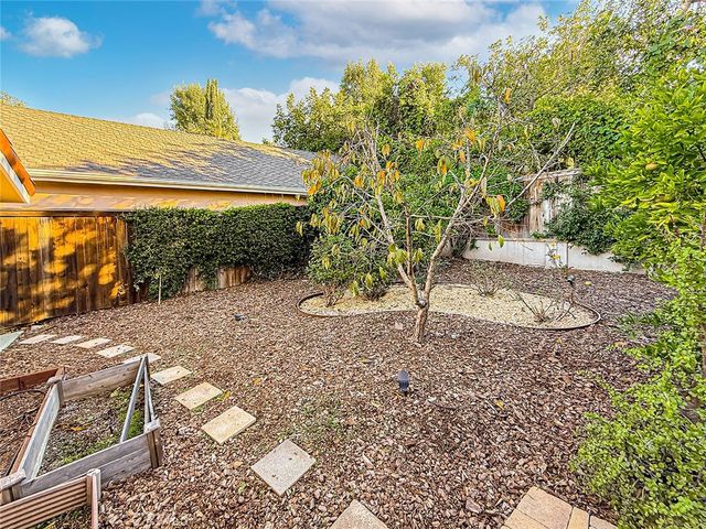 15452 Varden, Sherman Oaks, CA 91403