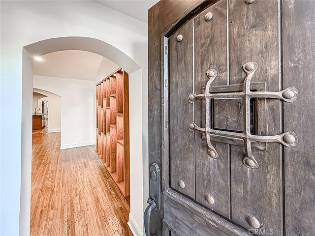 15452 Varden, Sherman Oaks, CA 91403