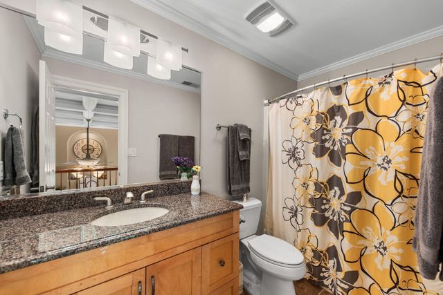902 Kendall Court, Crown Point, IN 46307