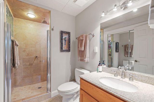 902 Kendall Court, Crown Point, IN 46307