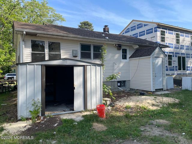 109 W 6th Street, Howell, NJ 07731