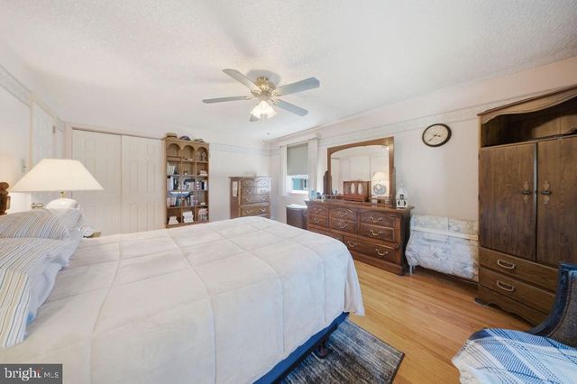 855 RHOADS DR, Springfield, PA 19064