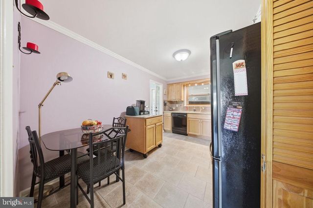 855 RHOADS DR, Springfield, PA 19064