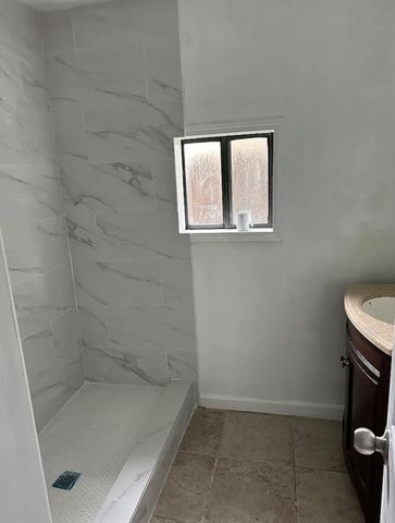 611 N Shady Lane, La Porte, TX 77571