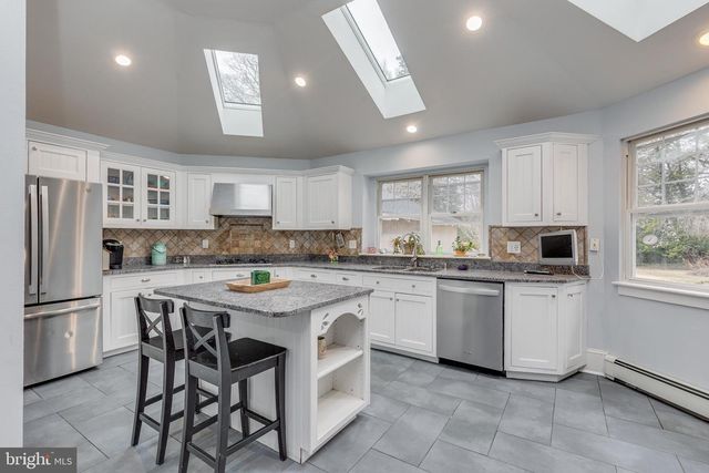 401 W 3RD ST, Moorestown, NJ 08057