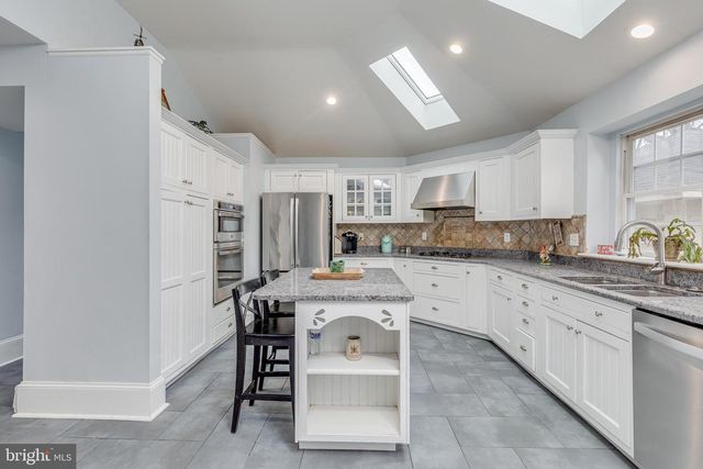 401 W 3RD ST, Moorestown, NJ 08057