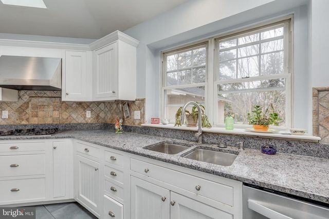 401 W 3RD ST, Moorestown, NJ 08057