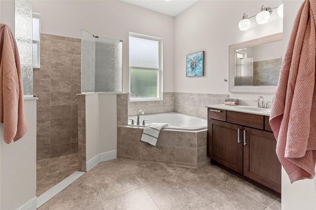 5090 GREENS DRIVE, Lady Lake, FL 32159