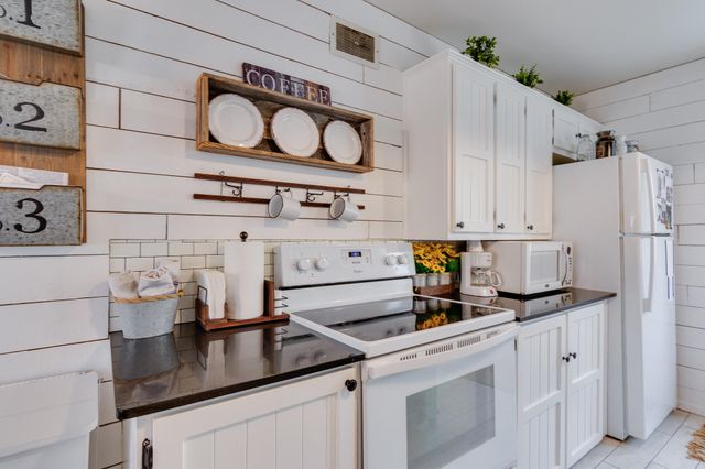 3800 ALLANDALE DR, Memphis, TN 38111