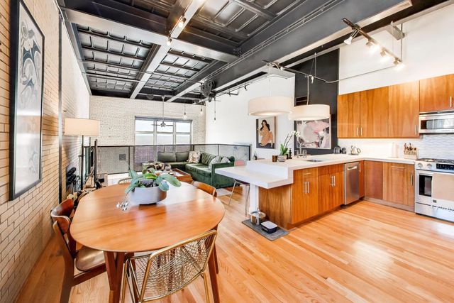 1128 W Ardmore Avenue 9, Chicago, IL 60660